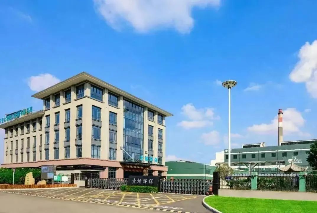 1740555088684896.jpg 2.jpg